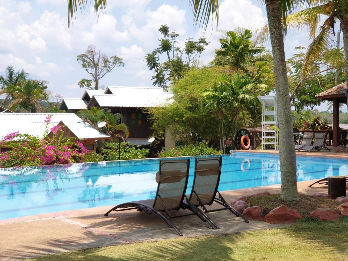 Eagle Ranch Resort Port Dickson Exterior photo