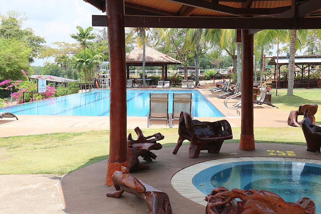 Eagle Ranch Resort Port Dickson Exterior photo